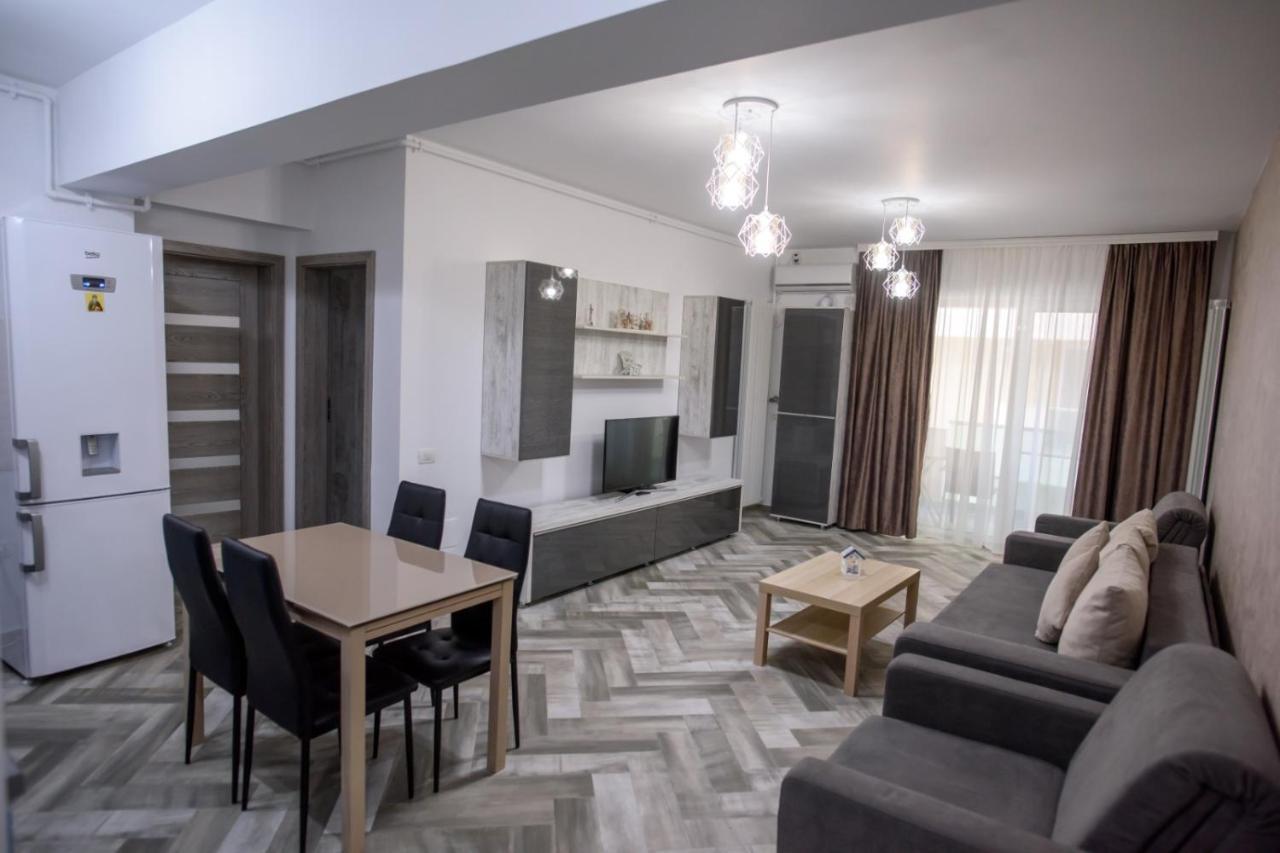 C&Y Zev Apartments Mamaia Extérieur photo