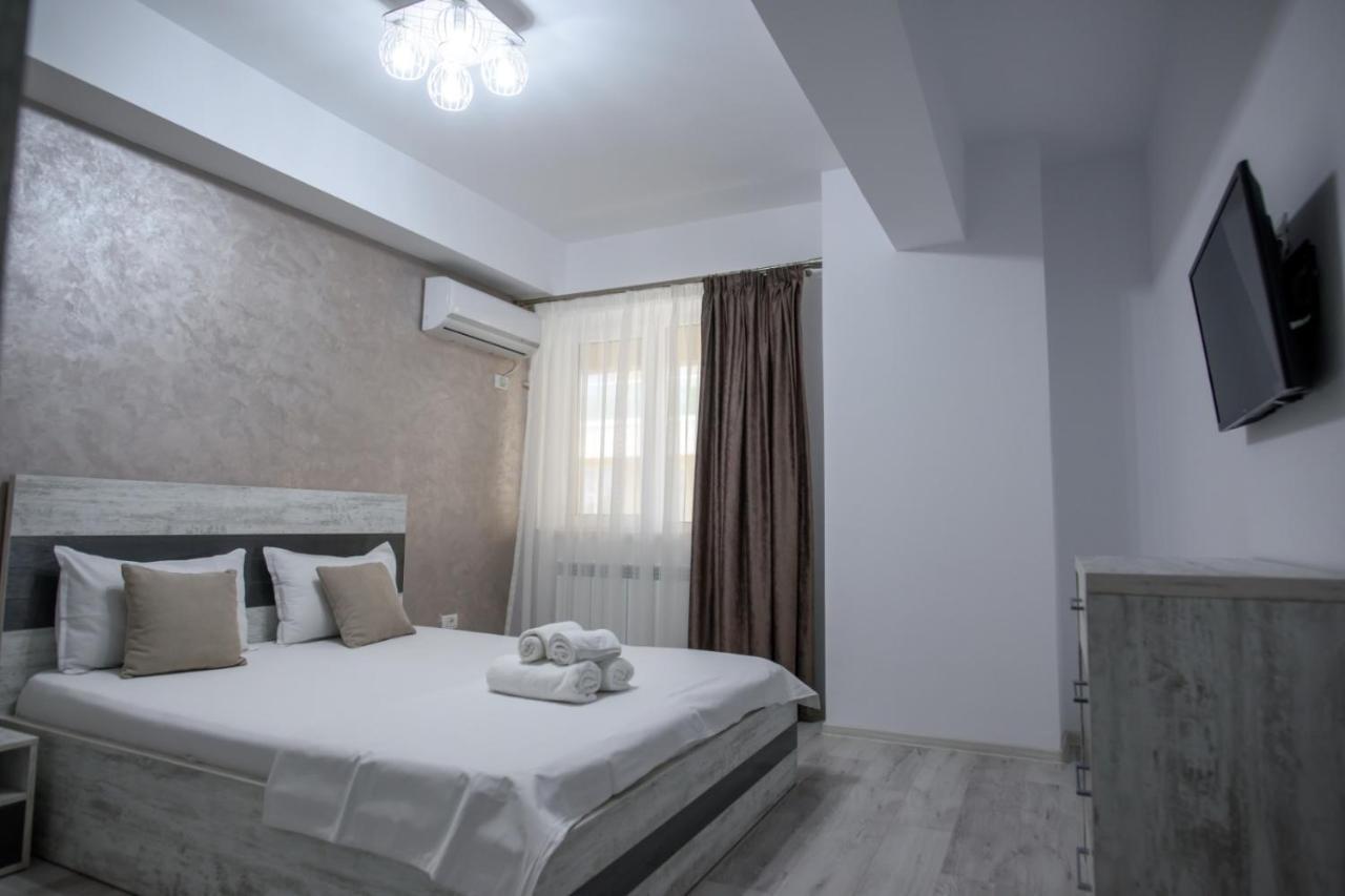 C&Y Zev Apartments Mamaia Extérieur photo