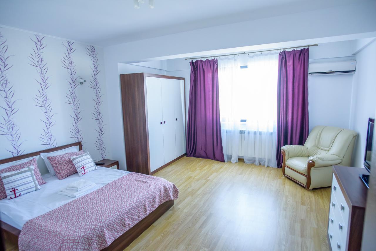 C&Y Zev Apartments Mamaia Extérieur photo