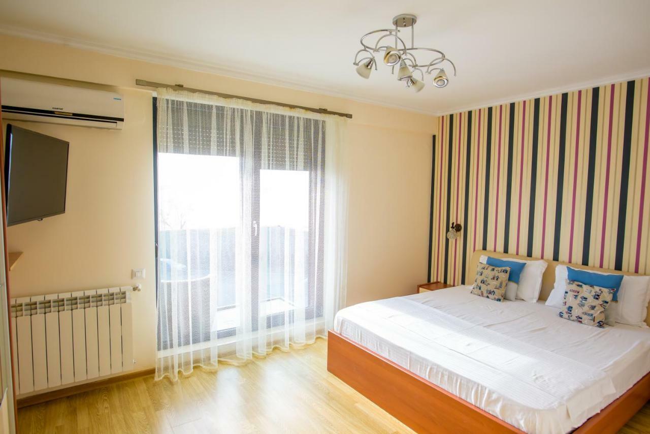 C&Y Zev Apartments Mamaia Extérieur photo