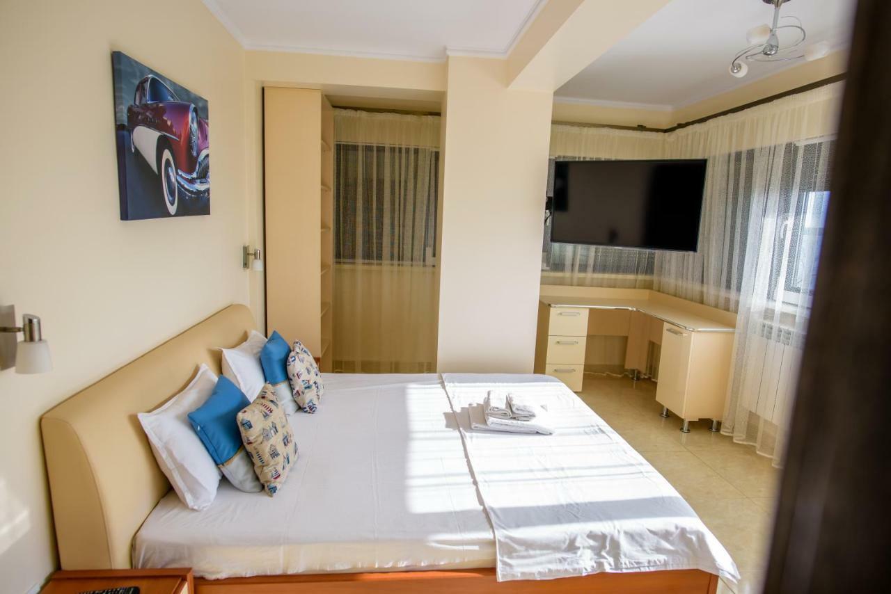 C&Y Zev Apartments Mamaia Extérieur photo